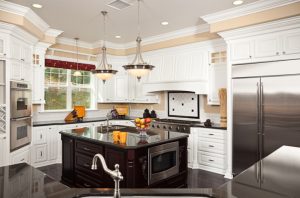 SIMPLE WAYS TO ADD COLOR TO YOUR GLEN ARM KITCHEN