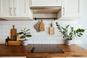 How to Create a Sleek and Stylish Kitchen with Open Shelves